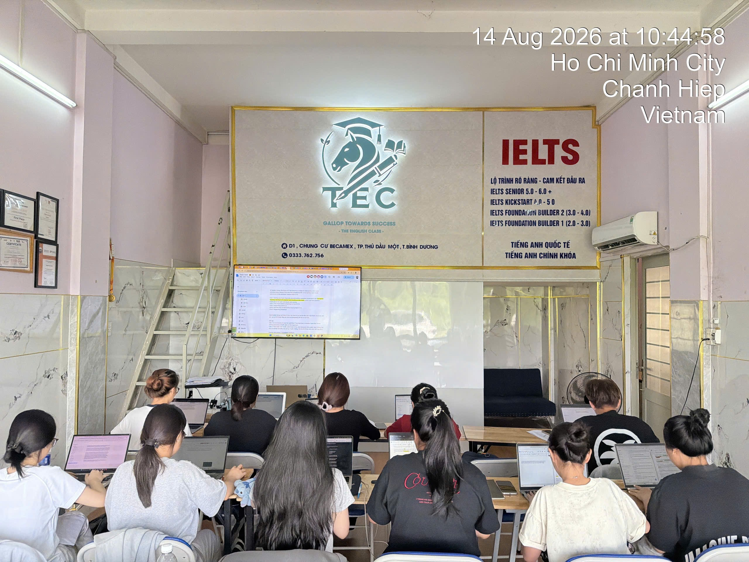 Một buổi học tại TEC – The English Class